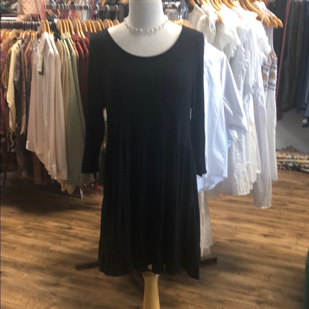 Black Jodifl Tiered Dress with 3/4 Sleeves and Scoop Neck